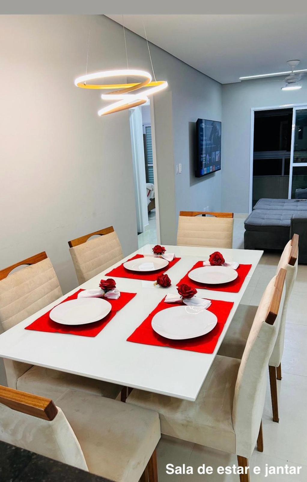 Apto Beira Mar - Aconchegante _ Varanda Gourmet - Wifi - Netflix - Tv A Cabo - Grande Apartment *