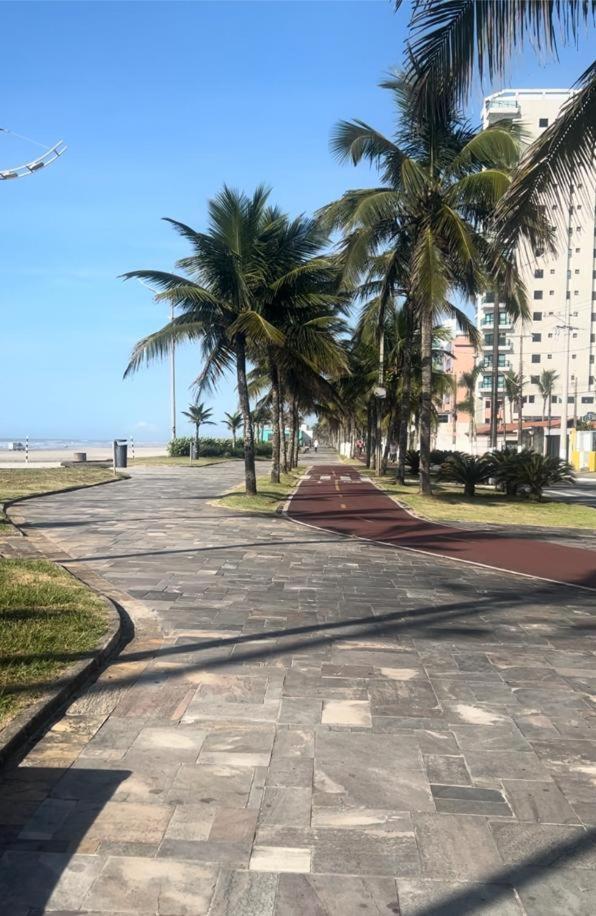 Apto Beira Mar - Aconchegante _ Varanda Gourmet - Wifi - Netflix - Tv A Cabo - Grande *