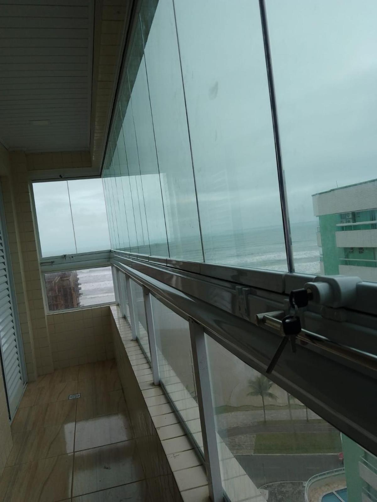 Apto Beira Mar - Aconchegante _ Varanda Gourmet - Wifi - Netflix - Tv A Cabo - Grande
