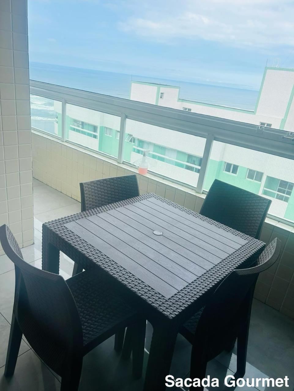Apartment Apto Beira Mar - Aconchegante _ Varanda Gourmet - Wifi - Netflix - Tv A Cabo - Grande *